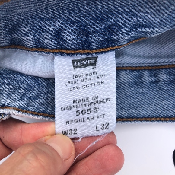 LEVI’S DENIM SHORTS - Picture 8 of 8